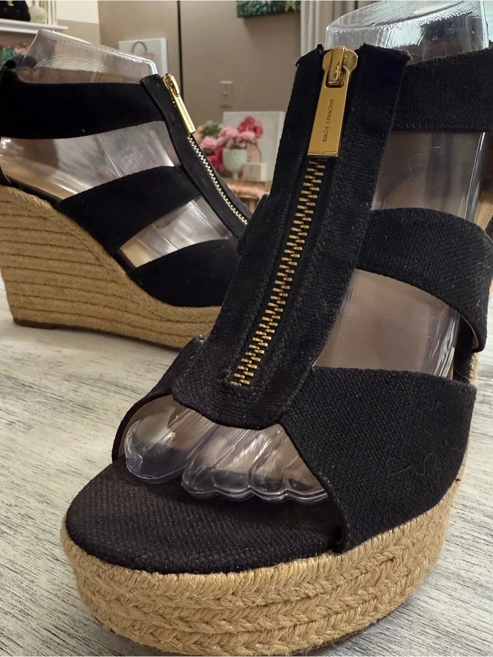 MICHAEL Michael Kors Black Platform Wedge Sandals Gold Zipper Detail size 9M